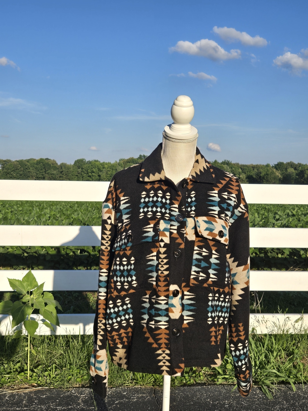 Aztec Print Button-Up Jacket in Black, Tan & Teal Sz M